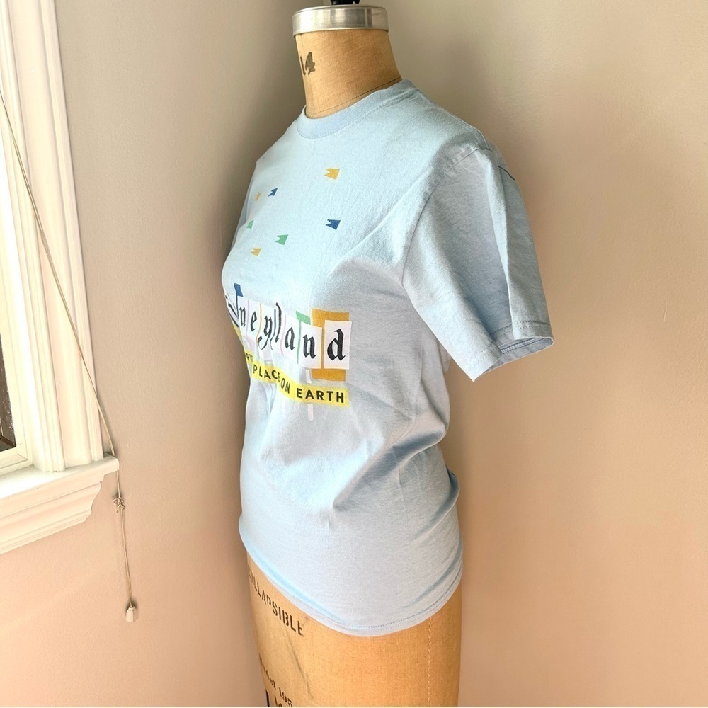 Disney Disneyland Happiest place on Earth Light blue Cotton T shirt fr Sz S - Picture 6 of 13